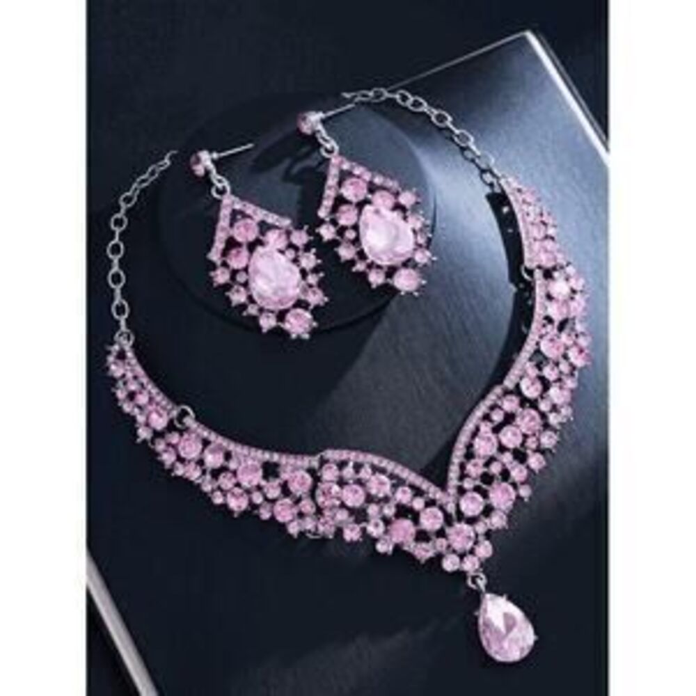 Light Pink Teardrop-Shaped Crystal Necklace And Earring Set, Pro Gift Minimalist